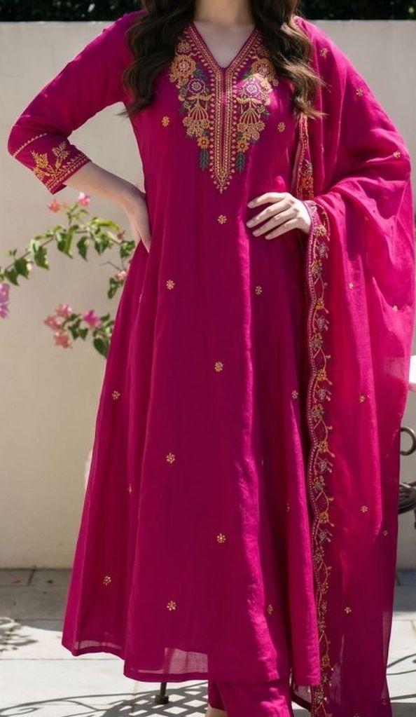 Women Ethnic Motifs Embroidered Regular Thread Work Kurta with Trousers & With Dupatta