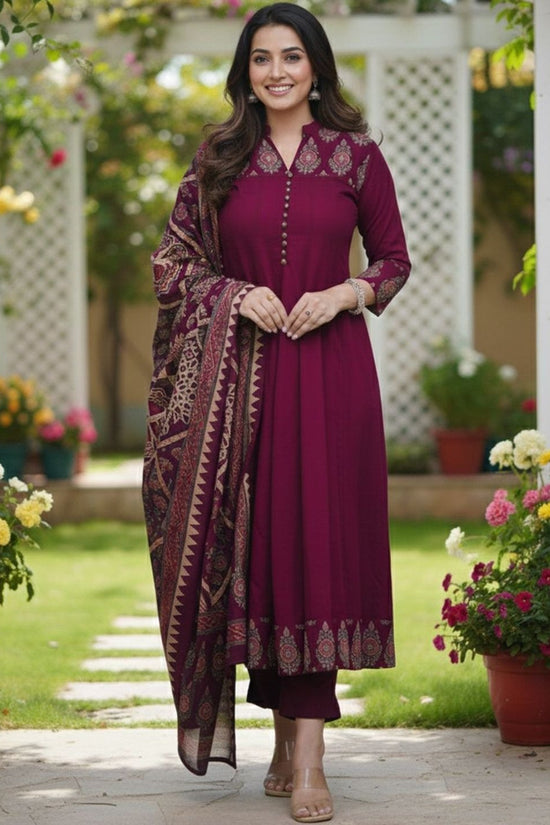 Women Ethnic Motifs Printed Regular Kurta with Trousers & With Dupatta