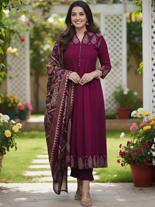 Women Ethnic Motifs Printed Regular Kurta with Trousers & With Dupatta