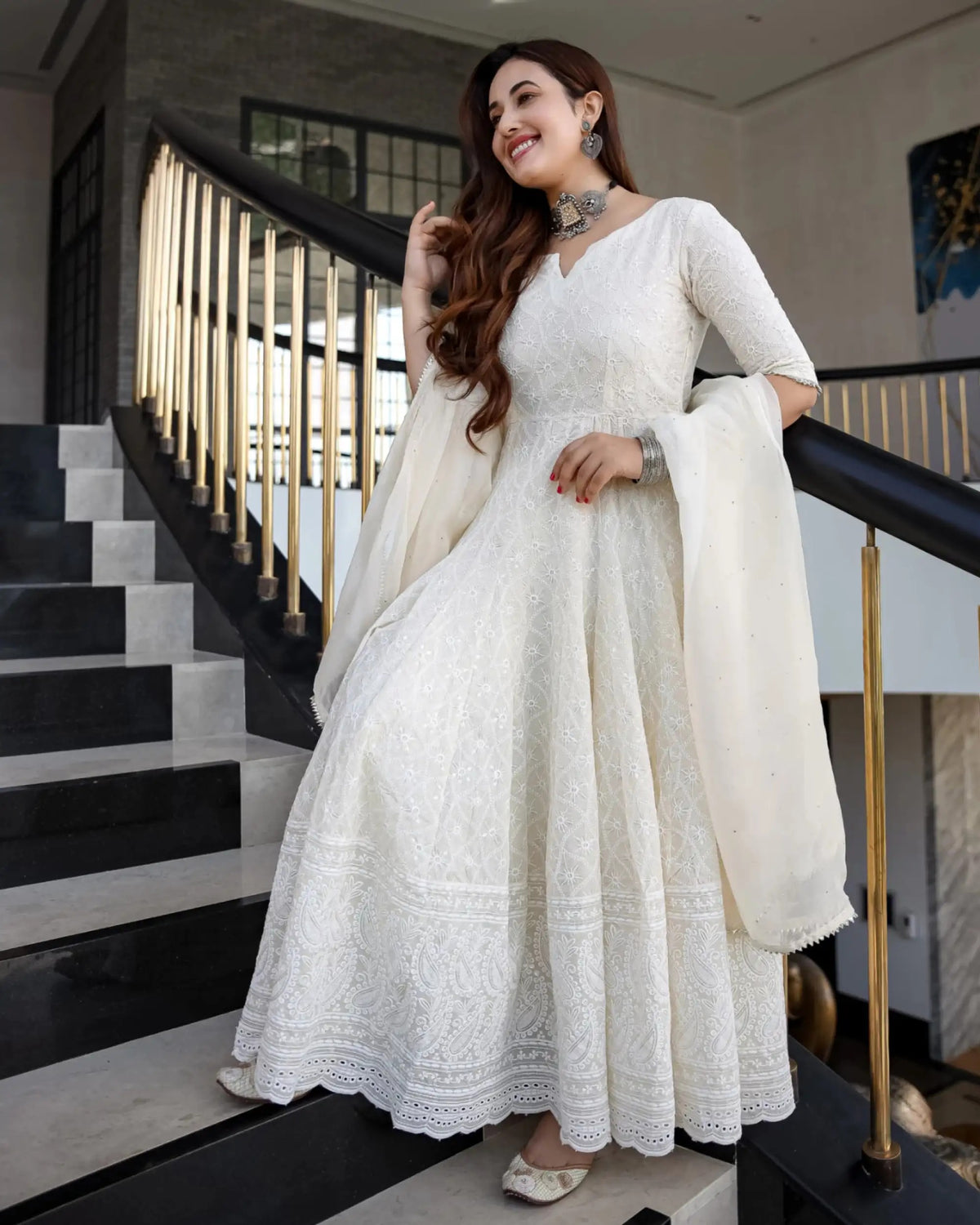 Women's Off-White Chikankari Kurta Set with Dupatta