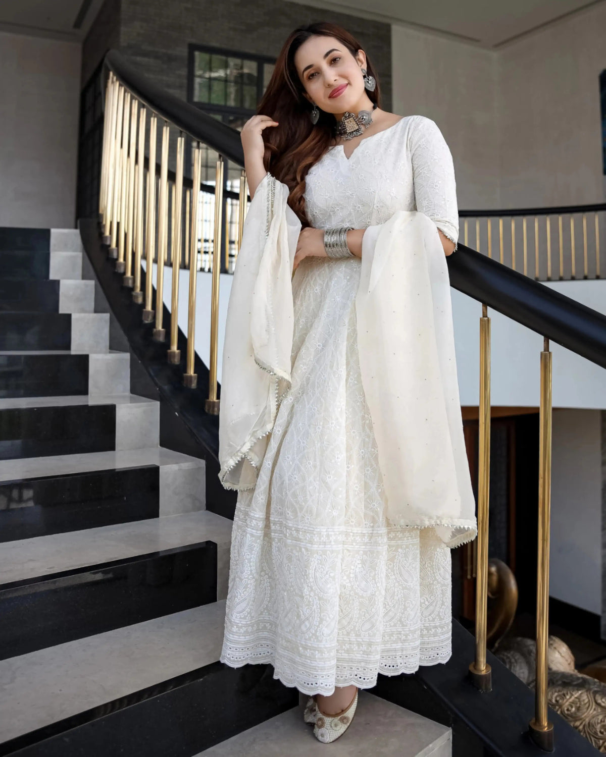 Women's Off-White Chikankari Kurta Set with Dupatta
