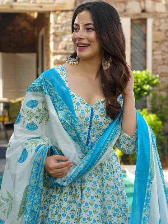 Floral Printed Sweetheart Neck Anarkali Kurta With Trousers & Dupatta