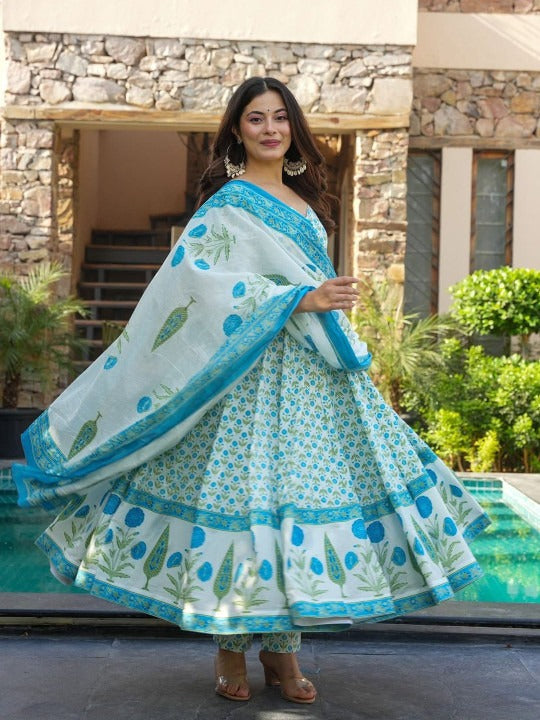 Floral Printed Sweetheart Neck Anarkali Kurta With Trousers & Dupatta
