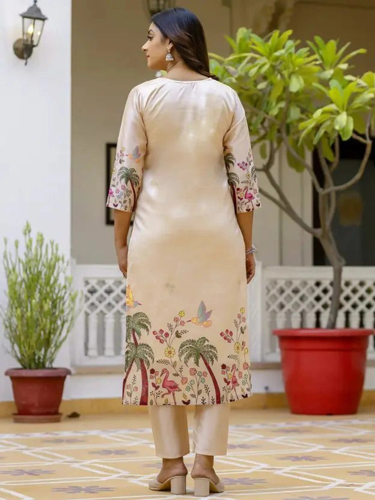 Women Silk Blend Kurta Pant Dupatta Set