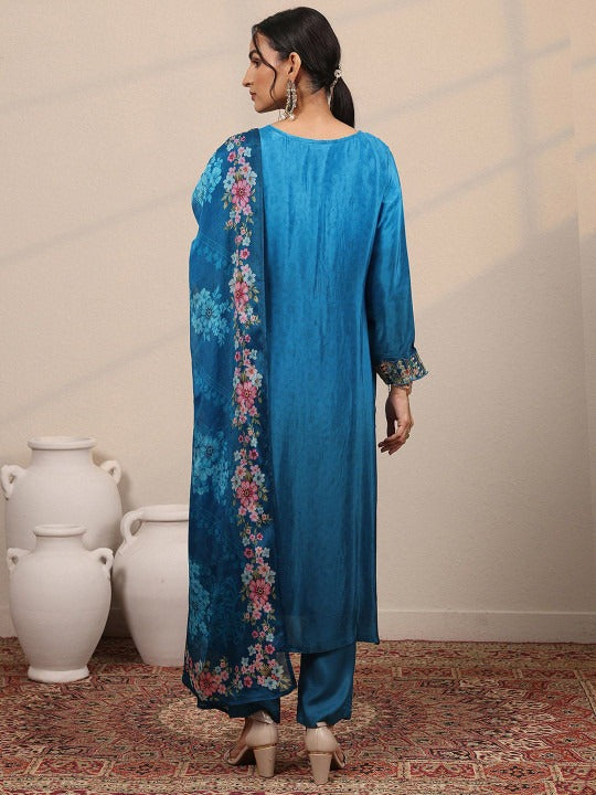 Women Floral Embroidered Regular Thread Work Silk Crepe Kurta with Trousers & With Dupatta