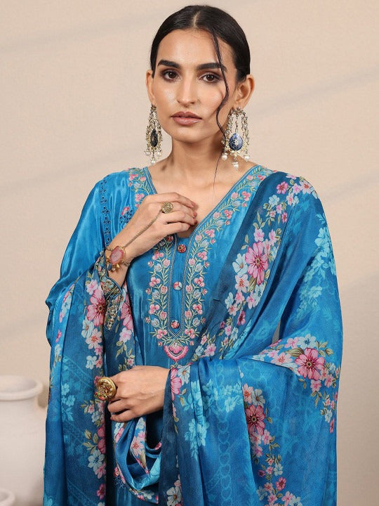 Women Floral Embroidered Regular Thread Work Silk Crepe Kurta with Trousers & With Dupatta