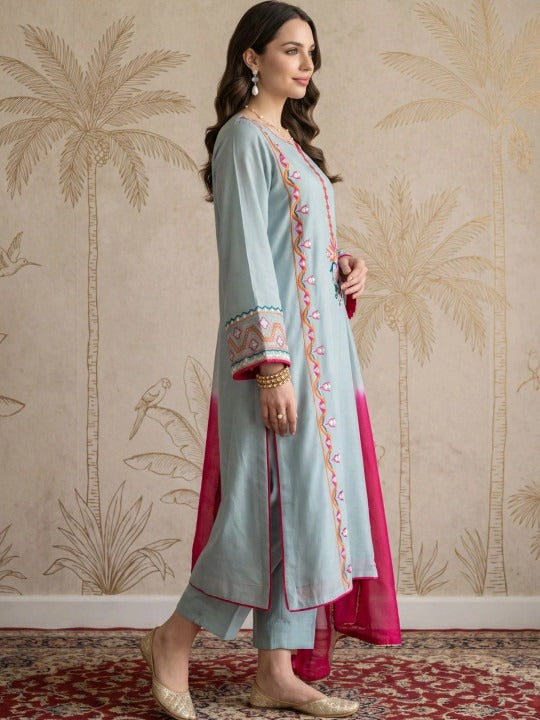 Women Floral Embroidered Regular Thread Work Kurta with Trousers & With Dupatta
