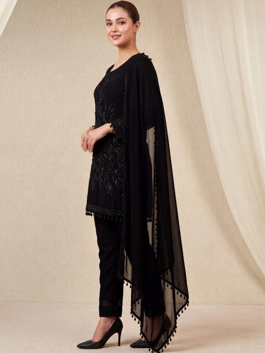 Women Floral Embroidered Regular Beads and Stones Kurta with Trousers & With Dupatta