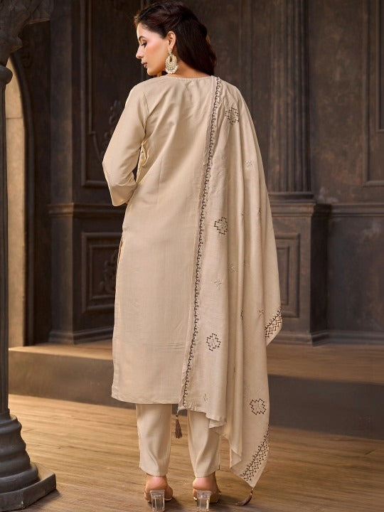 Women Embroidered Regular Thread Work Pure Silk Kurta with Trousers & With Dupatta