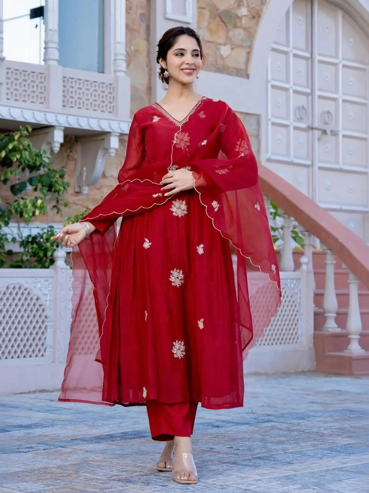Women Silk Blend Kurta Pant Dupatta Set