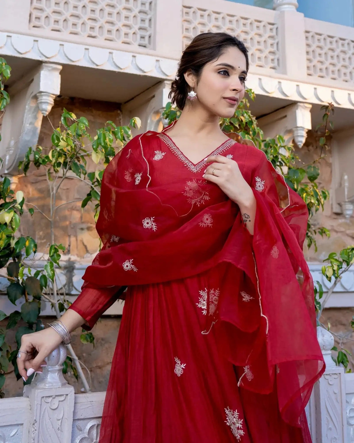 Women Silk Blend Kurta Pant Dupatta Set