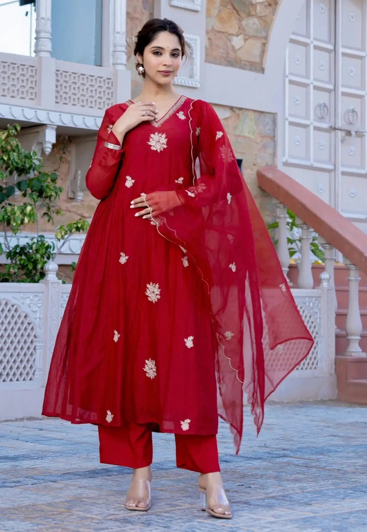 Women Silk Blend Kurta Pant Dupatta Set