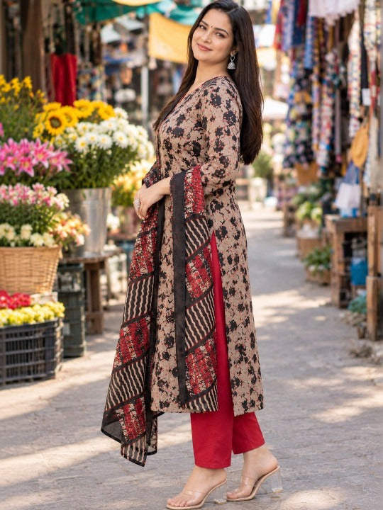 Women Ethnic Motifs Printed Regular Kurta with Trousers & With Dupatta